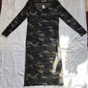 BB Dakota Camouflage Long Sleeve Midi Dress